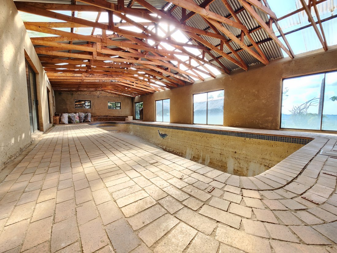 Estate in Equestria, Gauteng, South Africa 3 - 18310917