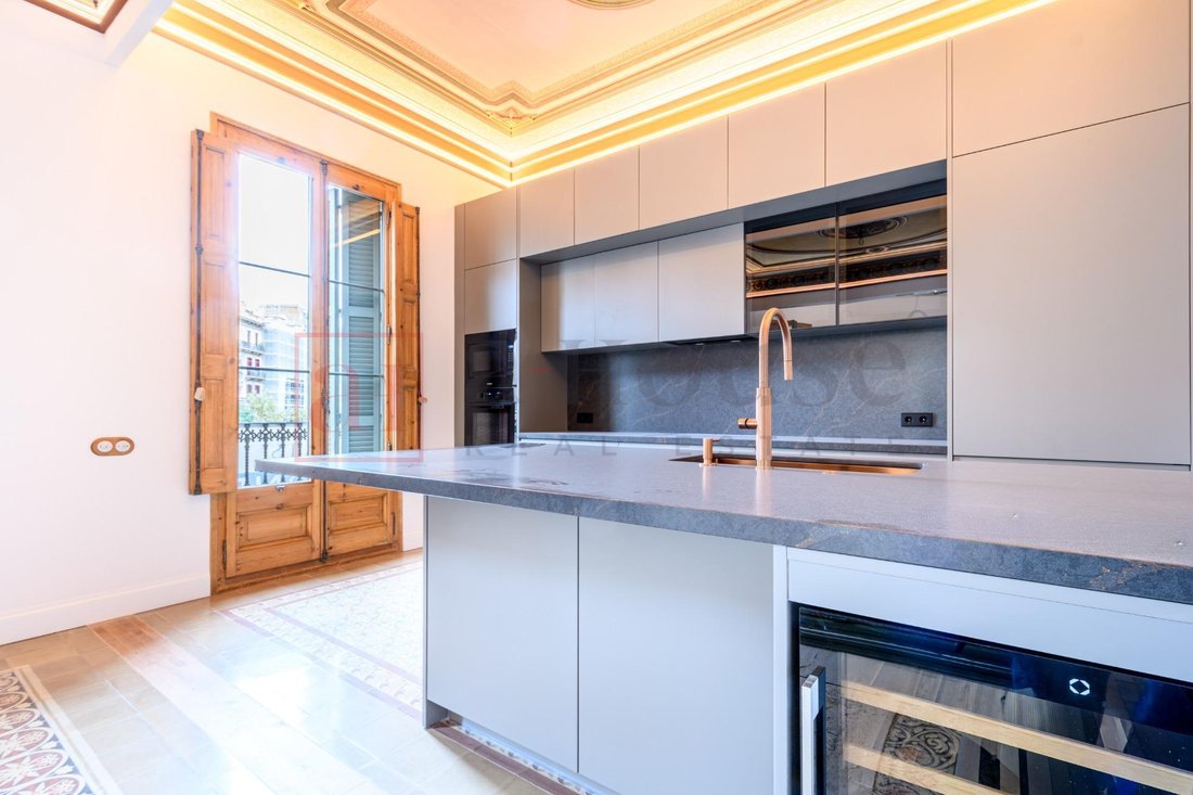 Apartment in Eixample, Barcelona, Spain 5 - 18313844