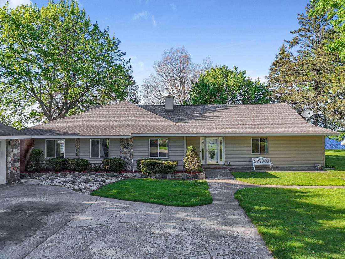 House in Cadillac, Michigan, United States 4 - 18309823