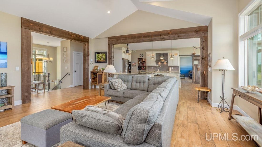 House in Iron Mountain, Michigan, United States 5 - 18309097