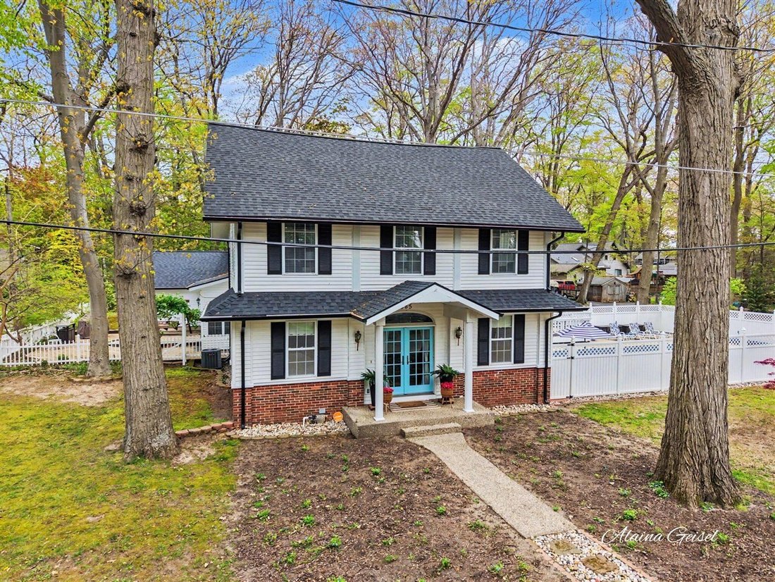 House in West Olive, Michigan, United States 2 - 18308219