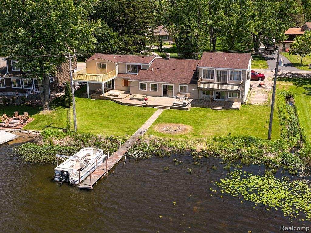 House in Brighton, Michigan, United States 4 - 18308298