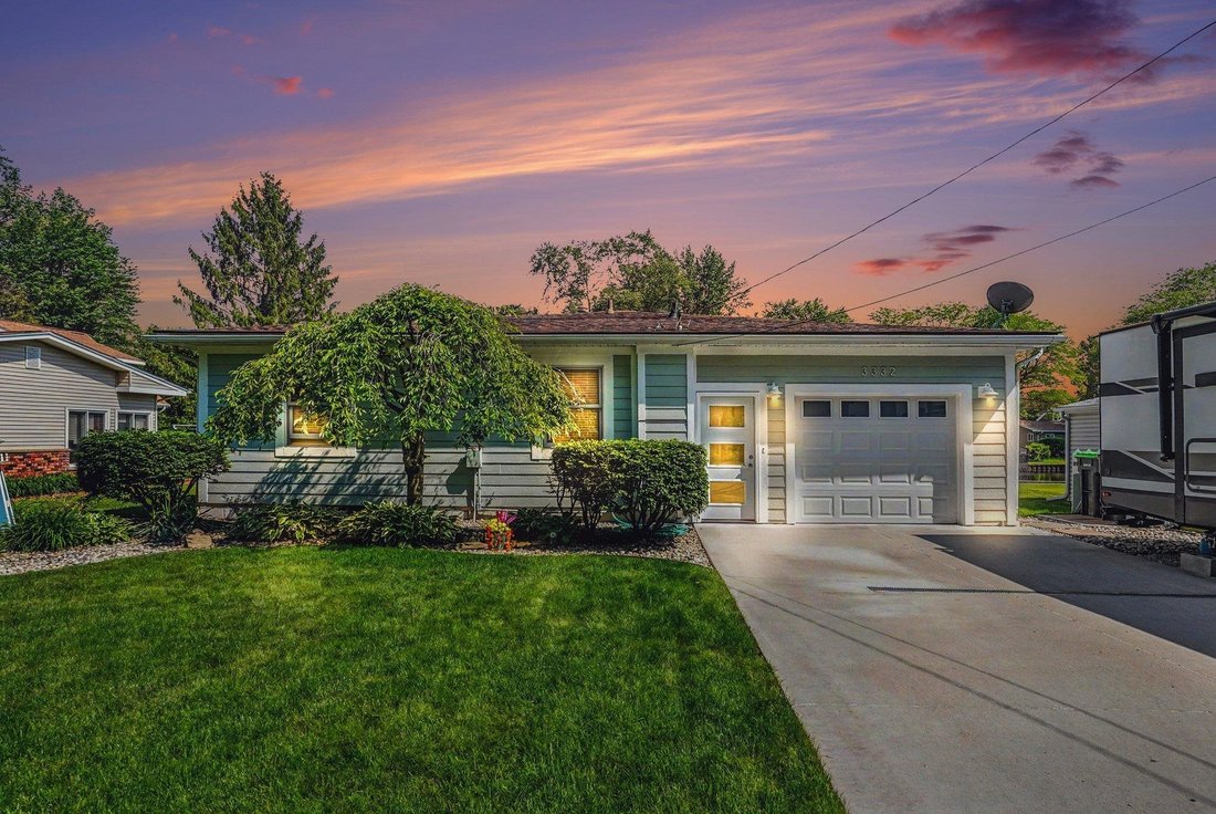 House in Township of Hamburg, Michigan, United States 1 - 18309887