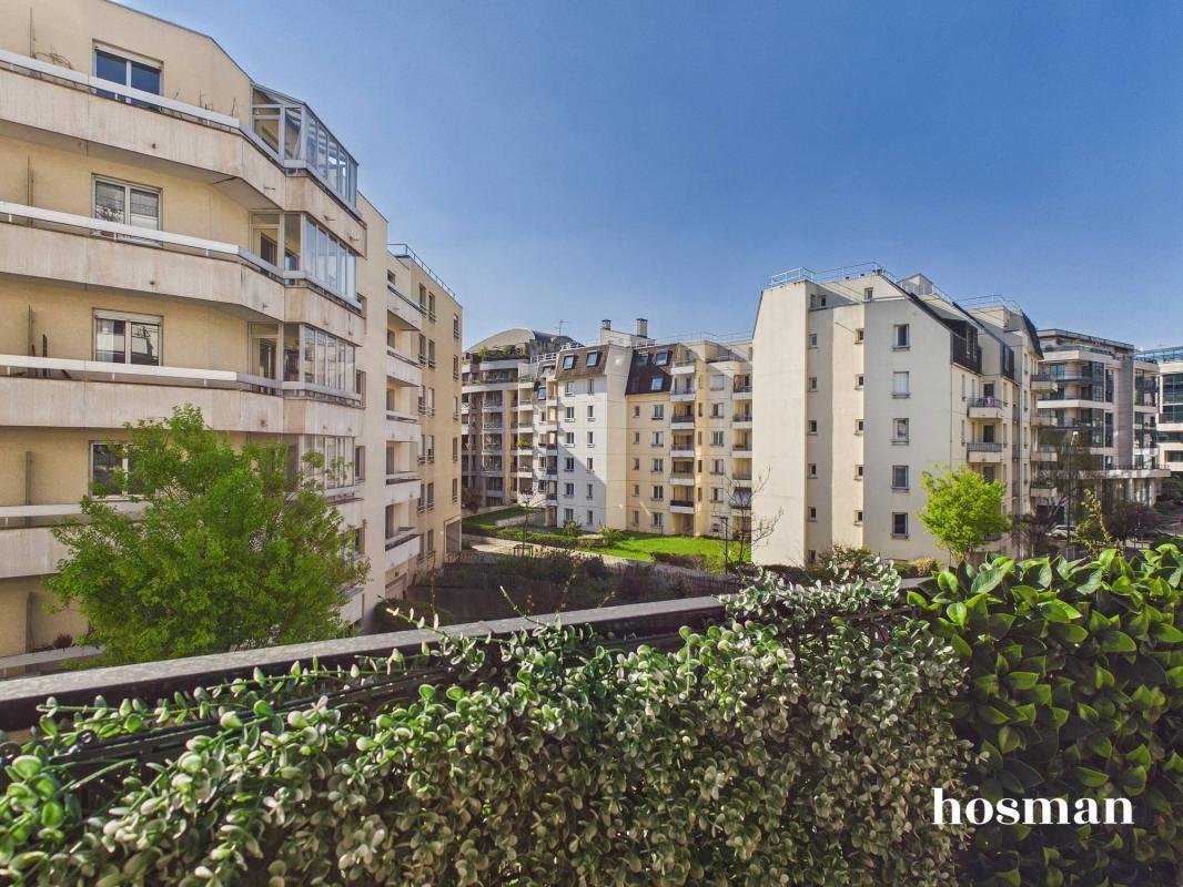 Apartment in Espaces Jeunes, Issy-les-Moulineaux, France 1 - 18313158