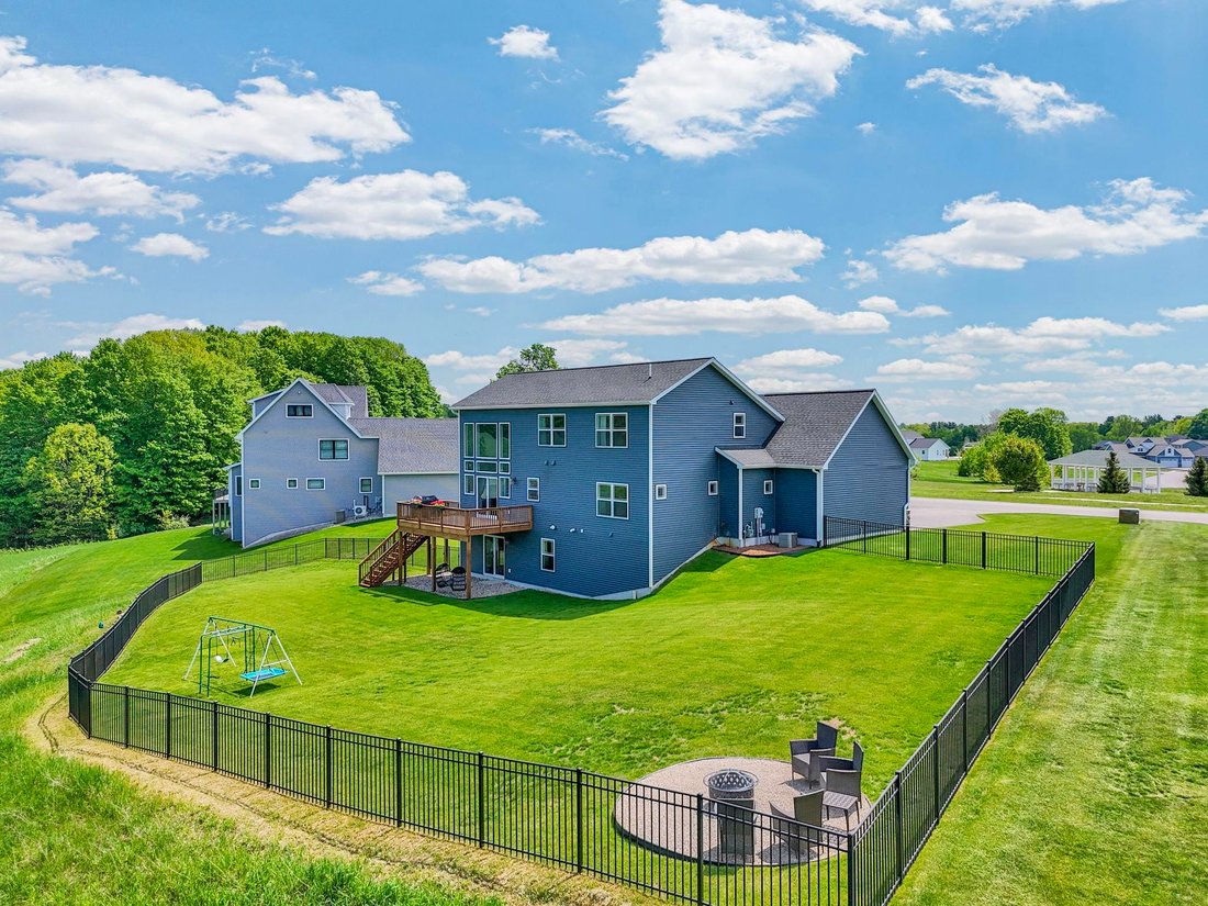 House in Traverse City, Michigan, United States 4 - 18308880