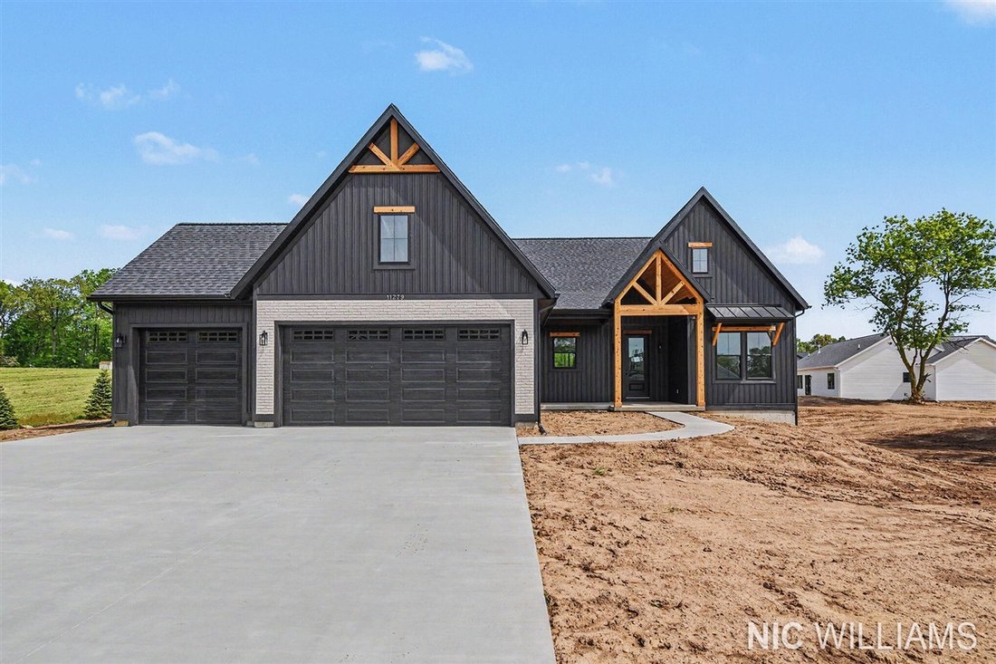 House in Alto, Michigan, United States 1 - 18308954
