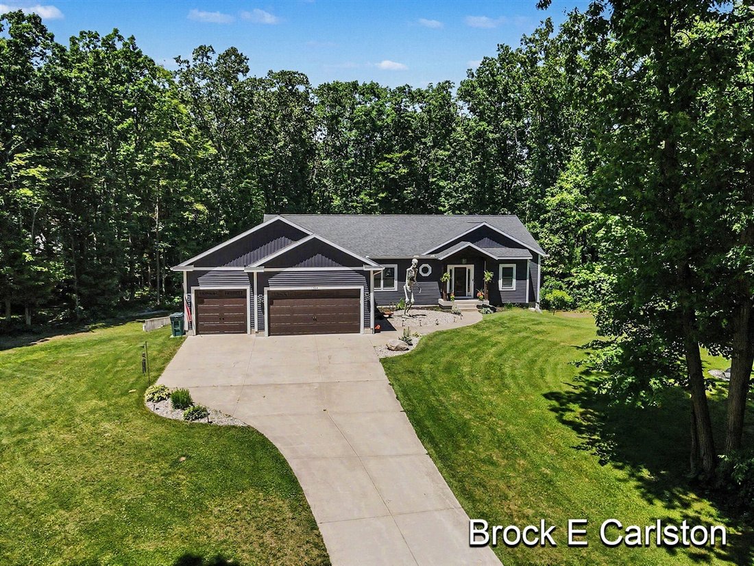 House in North Muskegon, Michigan, United States 5 - 18309560