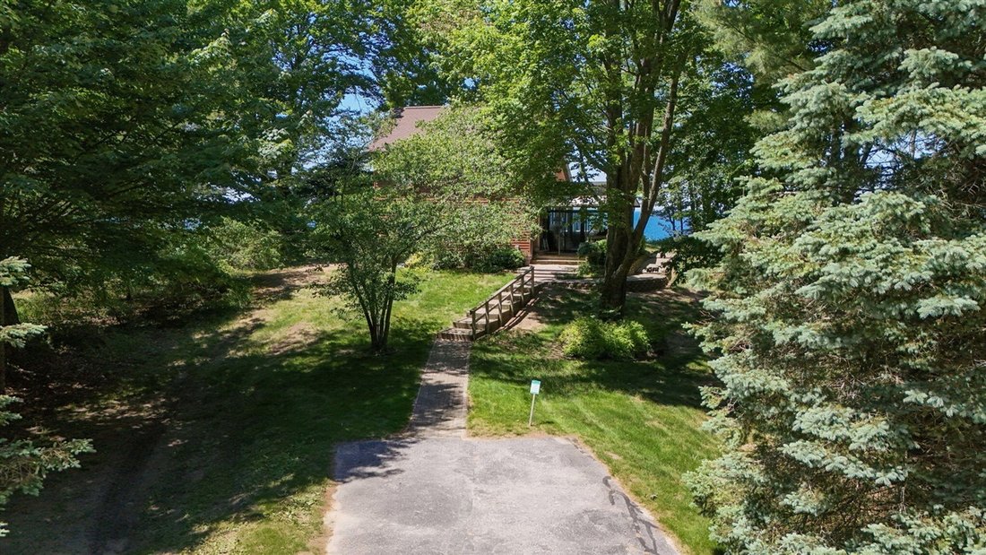 House in Manistee, Michigan, United States 2 - 18309347