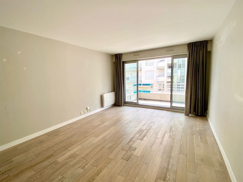 Apartment in Reine-Mairie, Boulogne-Billancourt, France 2 - 18033931