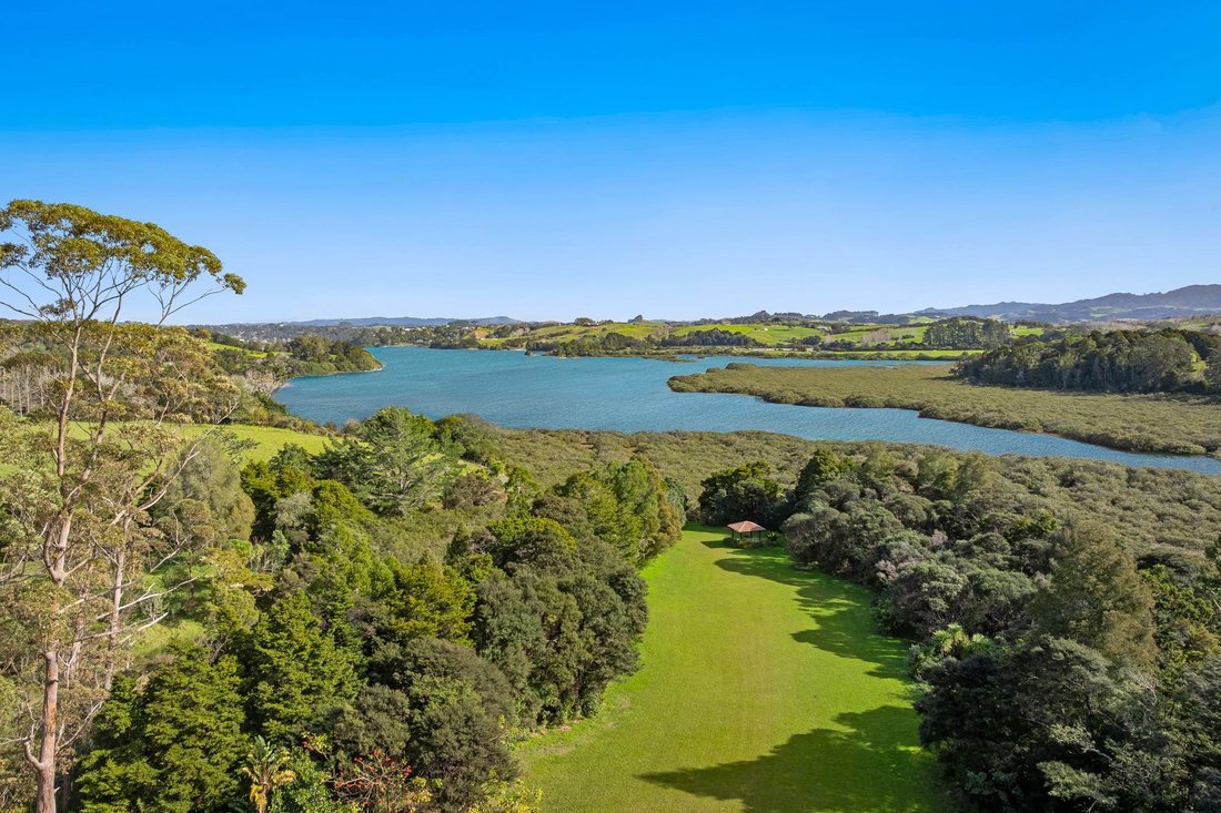 House in Tawharanui Peninsula, Auckland, New Zealand 5 - 15986055