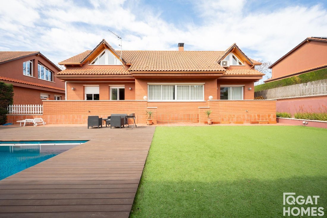 Chalet in Sant Cugat del Valles, Catalonia, Spain 1 - 18312640