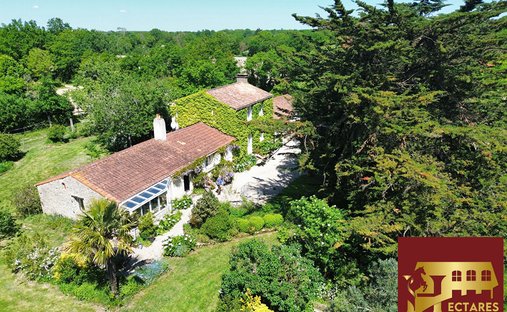 Villa in Machecoul, Machecoul-Saint-Meme, France 1
