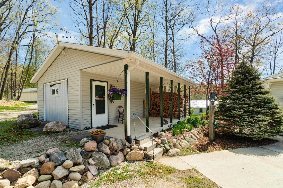 House in Prudenville, Michigan, United States 4 - 18309164