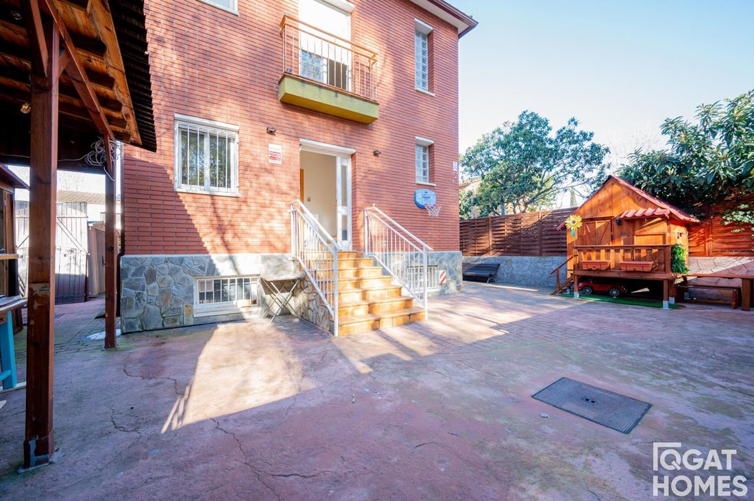 Chalet in Sant Cugat del Valles, Catalonia, Spain 1 - 18313287