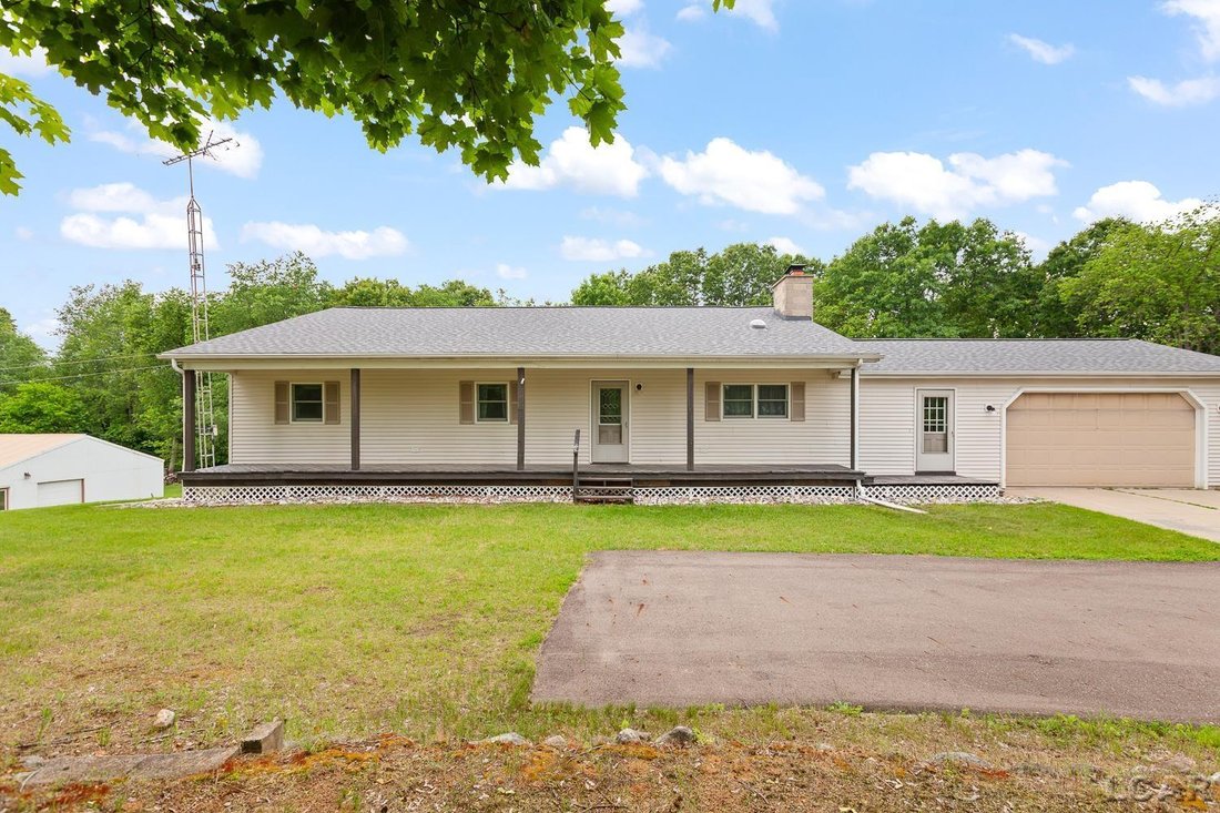 House in Gregory, Michigan, United States 5 - 18309795