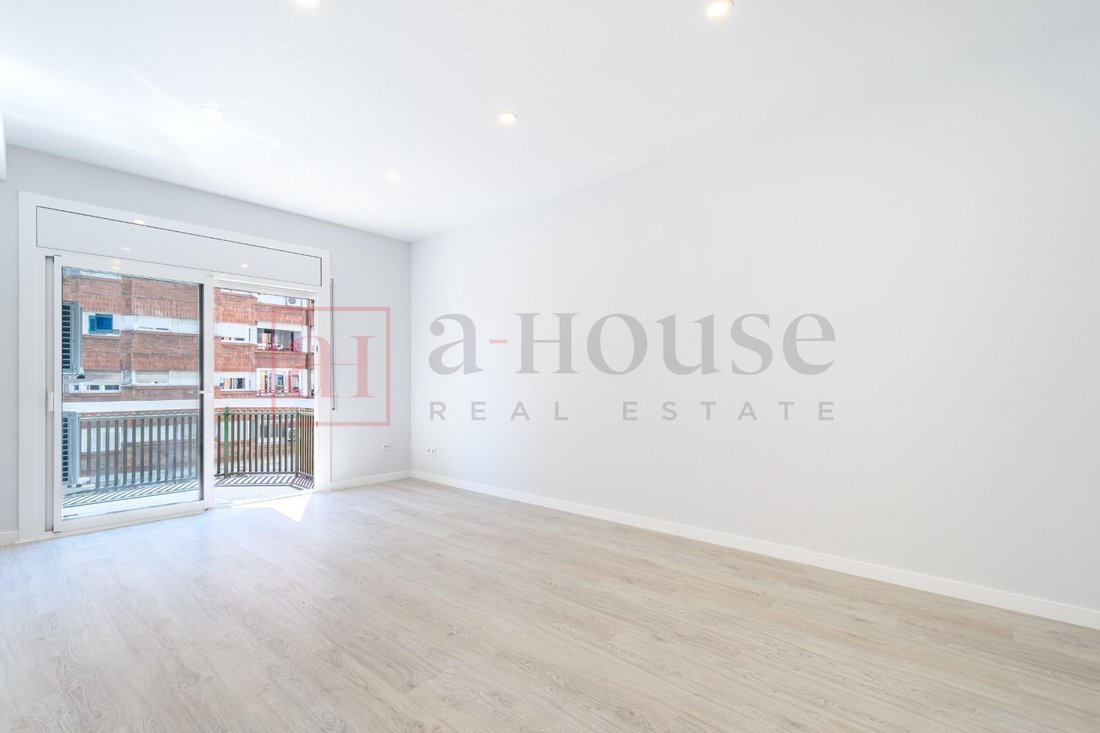 Apartment in Eixample, Barcelona, Spain 2 - 18313911