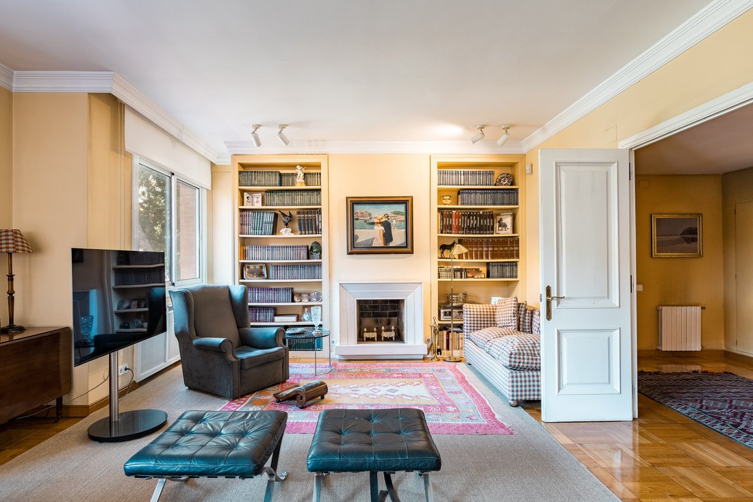 Apartment in Les Corts, Barcelona, Spain 2 - 18312970