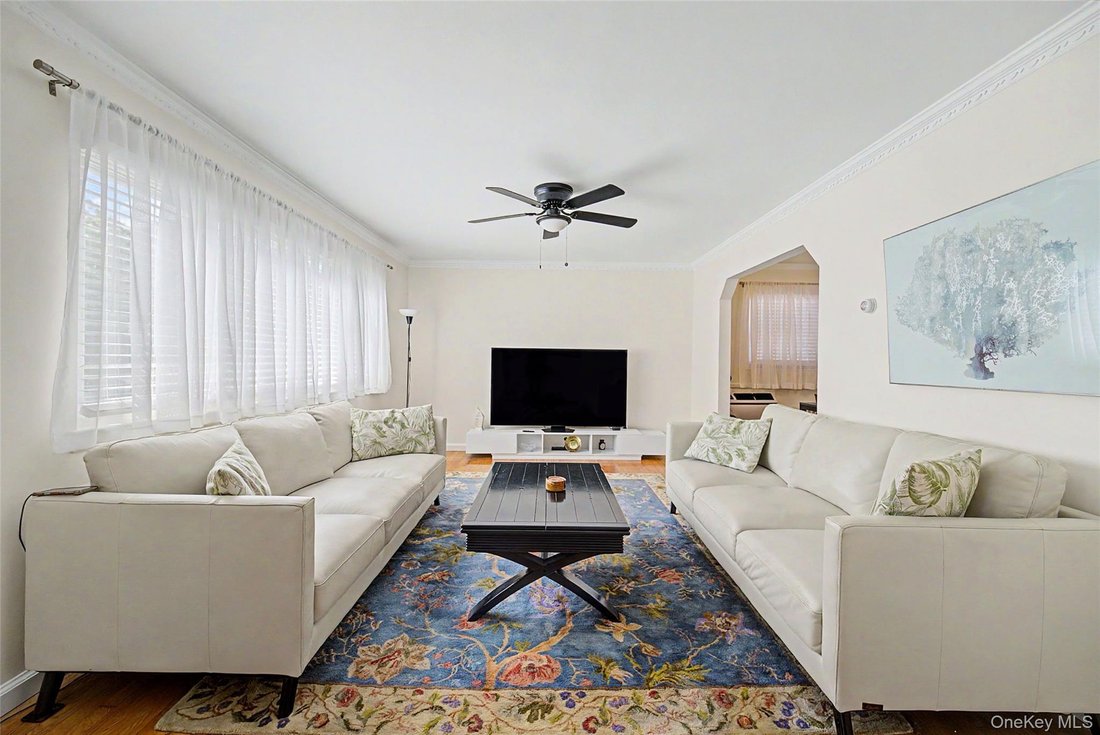 House in Garden City, New York, United States 5 - 18313149