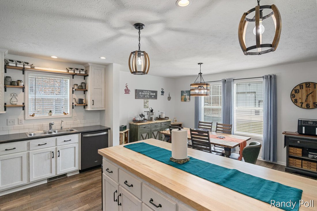 House in Howard City, Michigan, United States 5 - 18309251