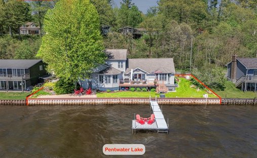House in Pentwater, Michigan, United States 1