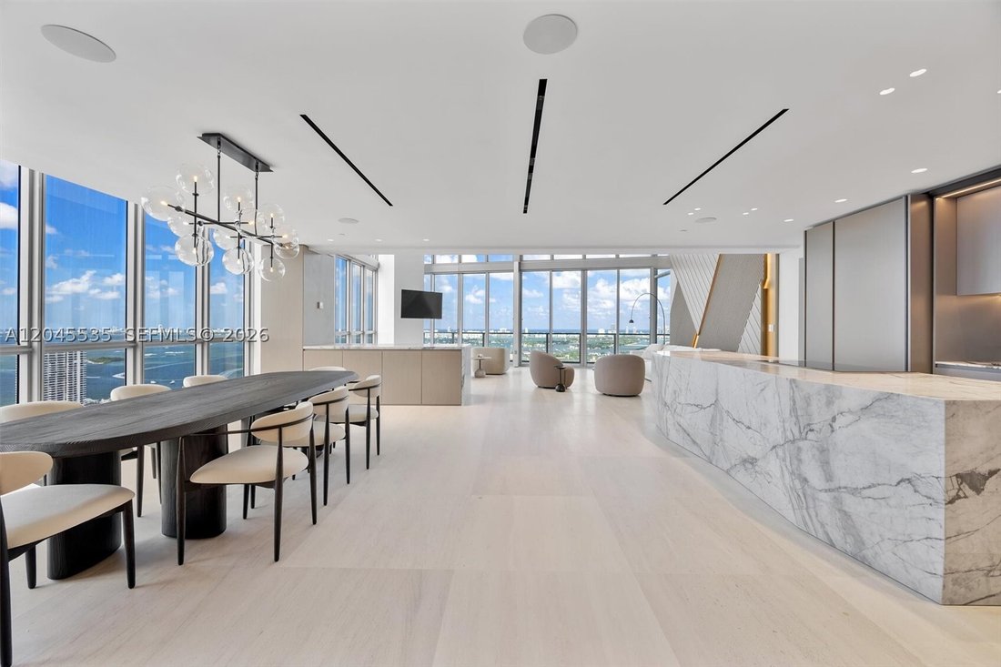 Condo in Miami, Florida, United States 4 - 18313055