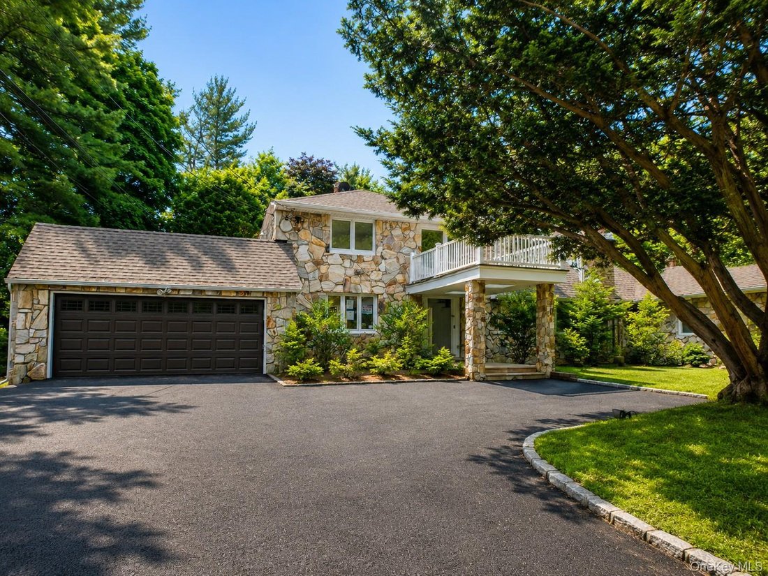 House in Old Westbury, New York, United States 2 - 18313166