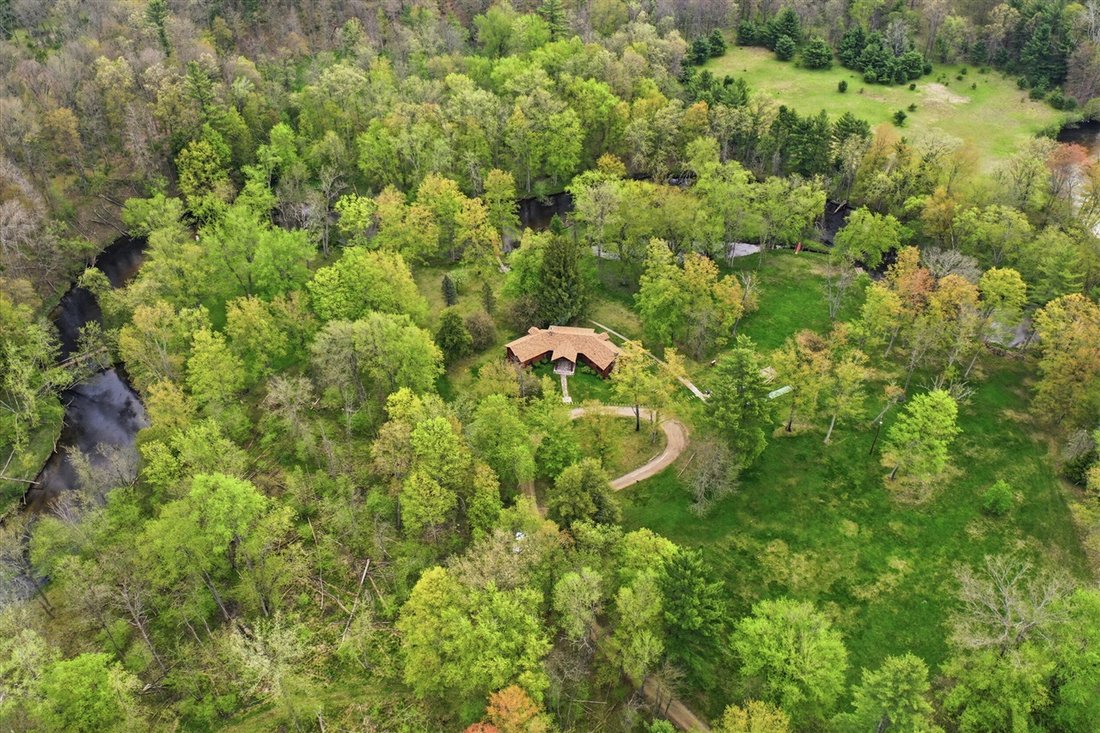 House in Baldwin, Michigan, United States 2 - 18309099
