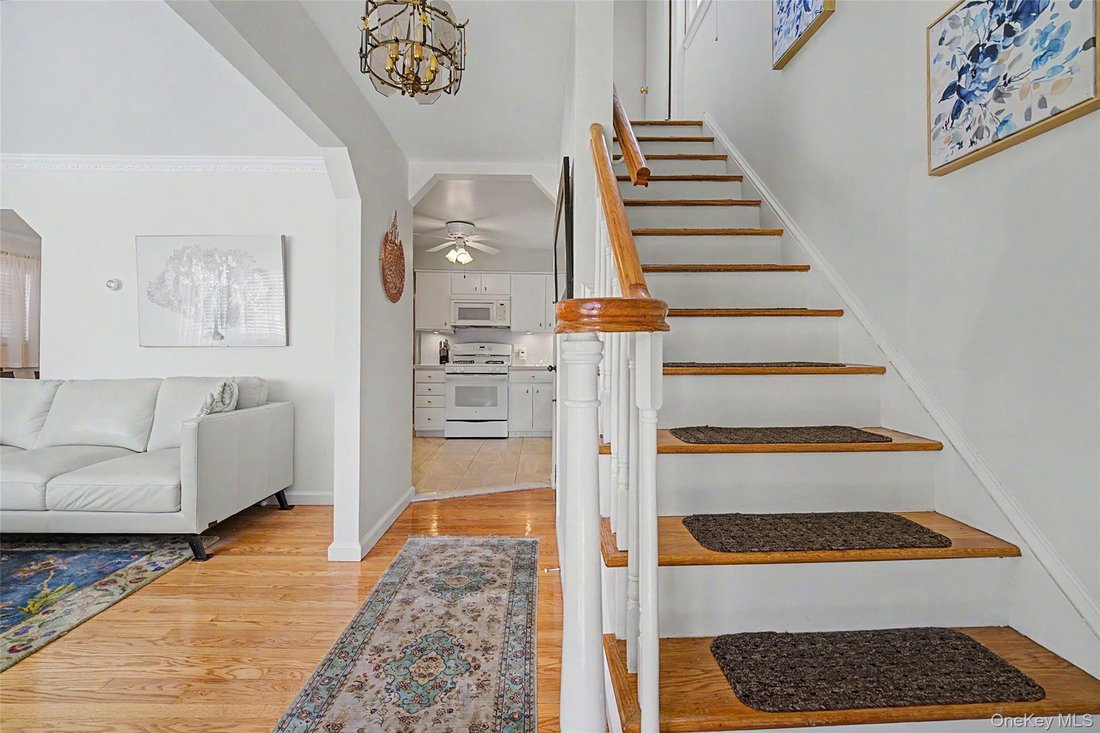 House in Garden City, New York, United States 4 - 18313149