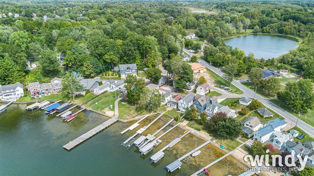 House in Watervliet, Michigan, United States 4 - 18309730