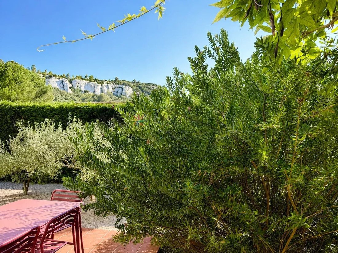 House in Les Baux-de-Provence, Provence-Alpes-Côte d'Azur, France 4 - 18310334