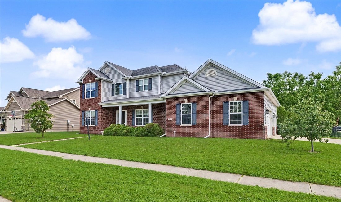 House in Savoy, Illinois, United States 4 - 18313471
