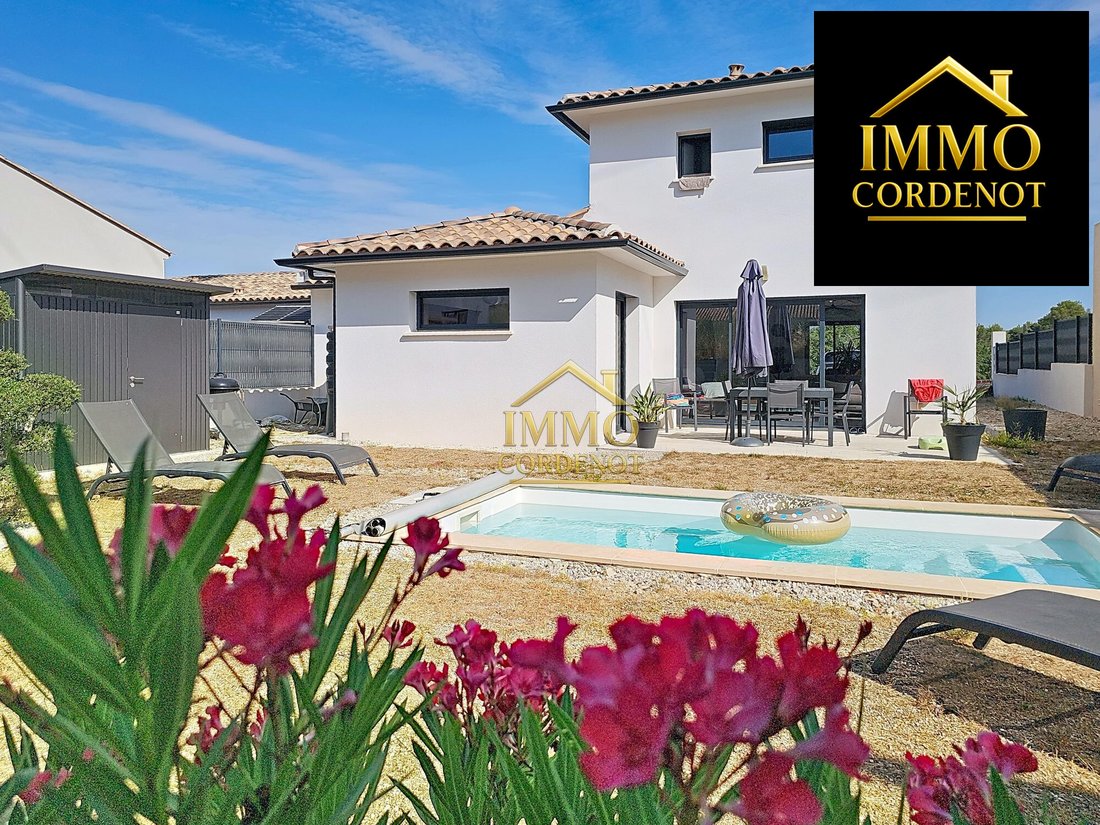 Villa in Rocbaron, Provence-Alpes-Côte d'Azur, France 1 - 17990458