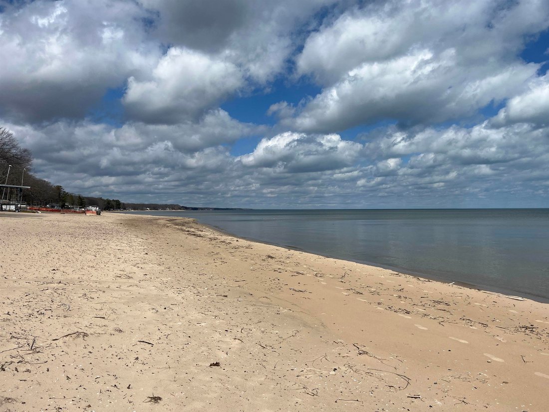 House in Tawas City, Michigan, United States 4 - 18310046
