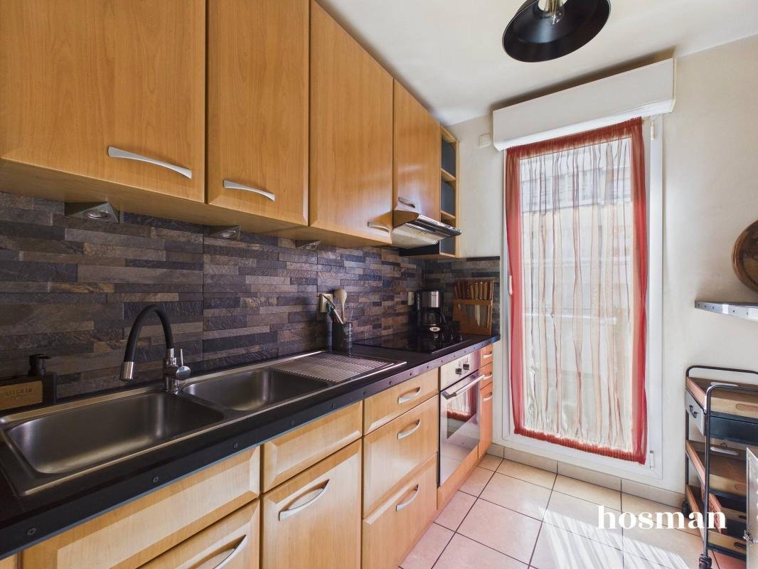 Apartment in Espaces Jeunes, Issy-les-Moulineaux, France 4 - 18313158