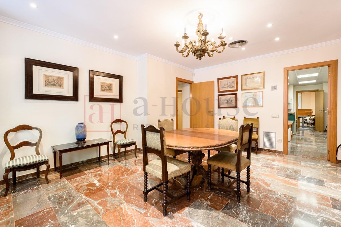 Apartment in Eixample, Barcelona, Spain 3 - 18314417