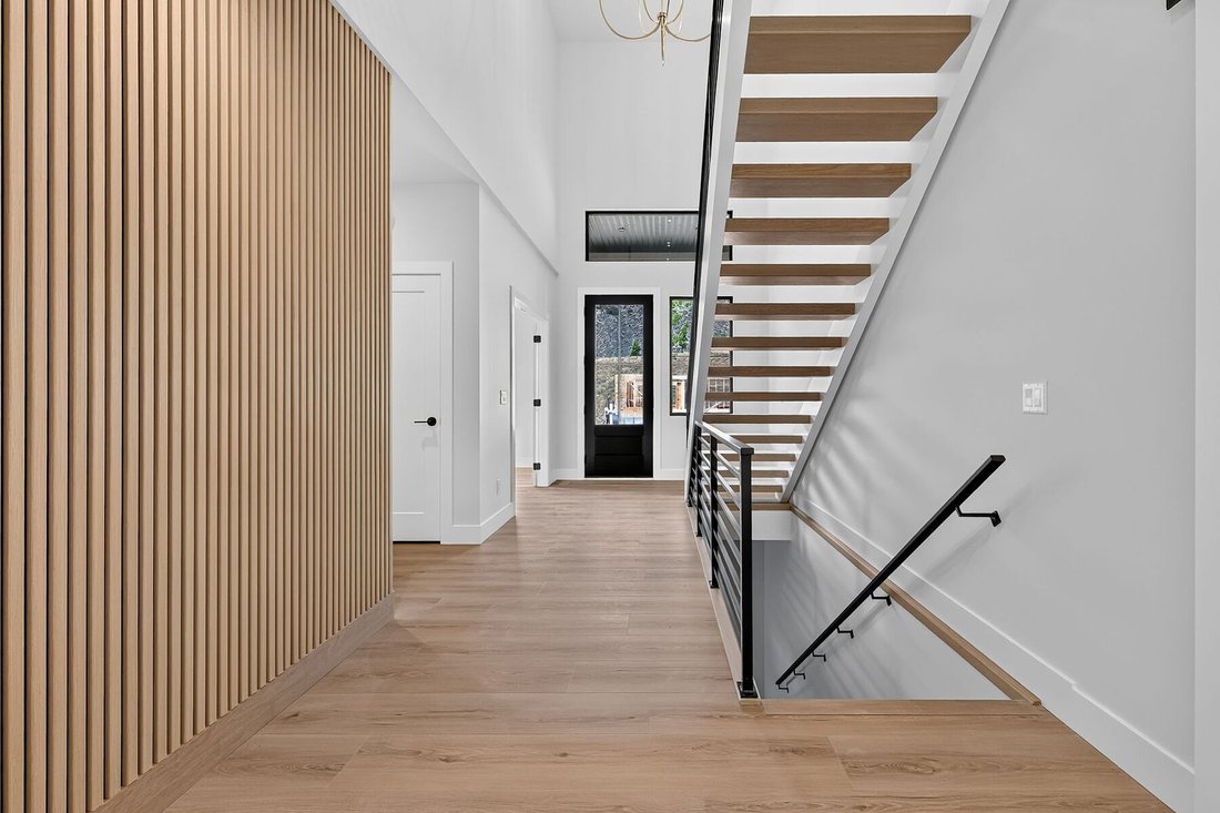 House in Kelowna, British Columbia, Canada 5 - 18311367