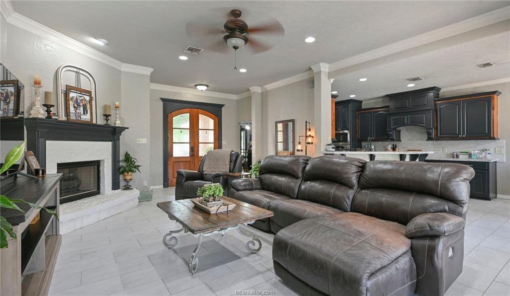 House in Caldwell, Texas, United States 5 - 18313300