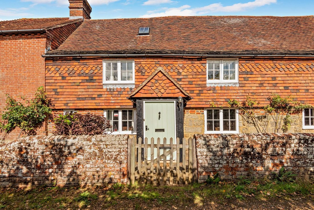 House in Okehurst, Billingshurst, England 2 - 16720776