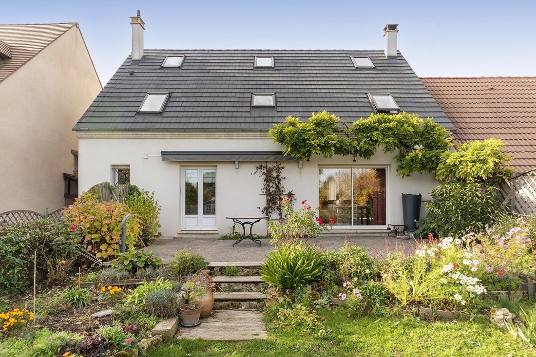 House in Nozay, Ile-de-France, France 1 - 18315463