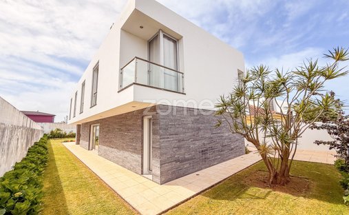House in Pico da Pedra, Azores, Portugal 1
