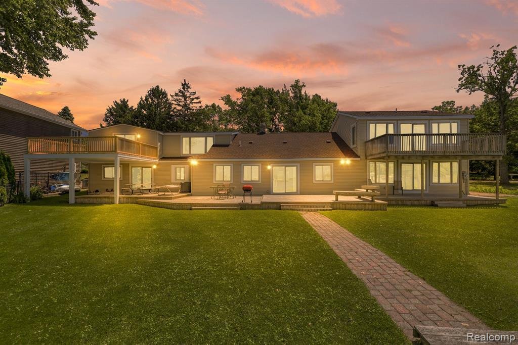 House in Brighton, Michigan, United States 1 - 18308298