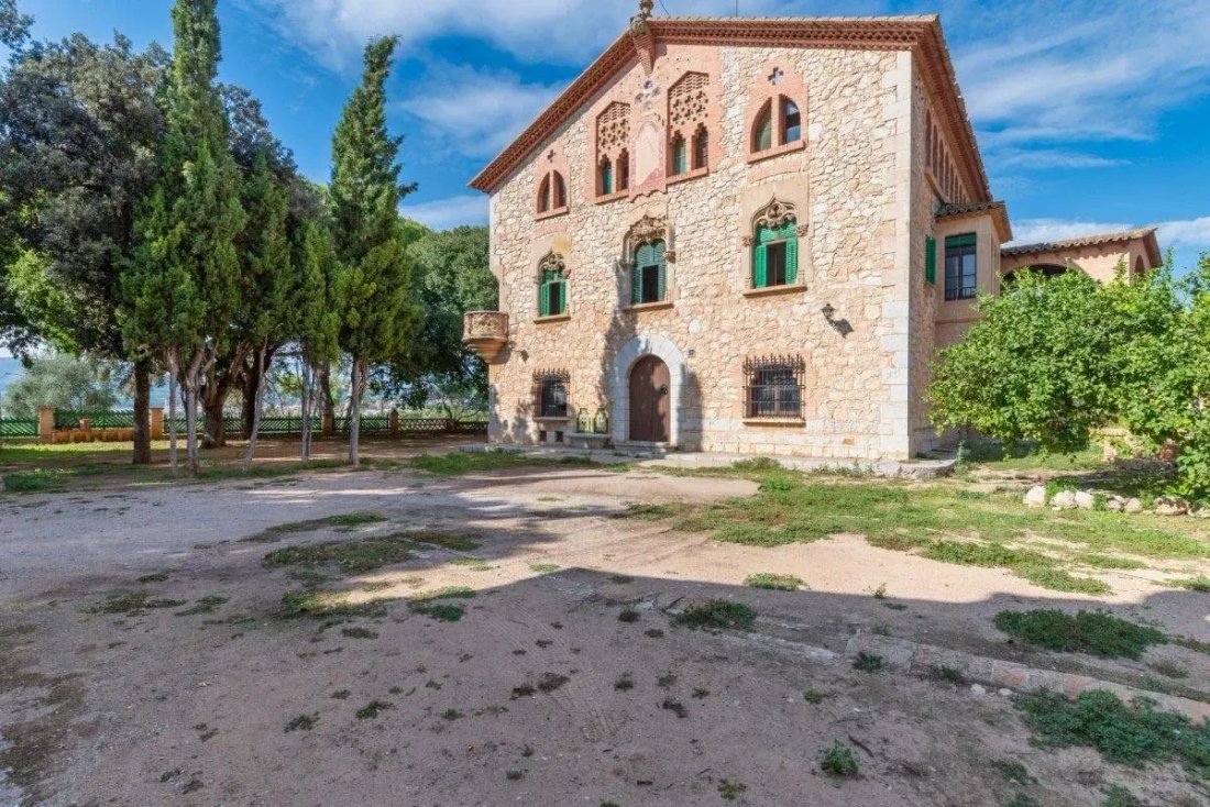 Finca in Sant Pere de Ribes, Catalonia, Spain 3 - 18313087