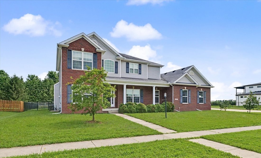 House in Savoy, Illinois, United States 3 - 18313471