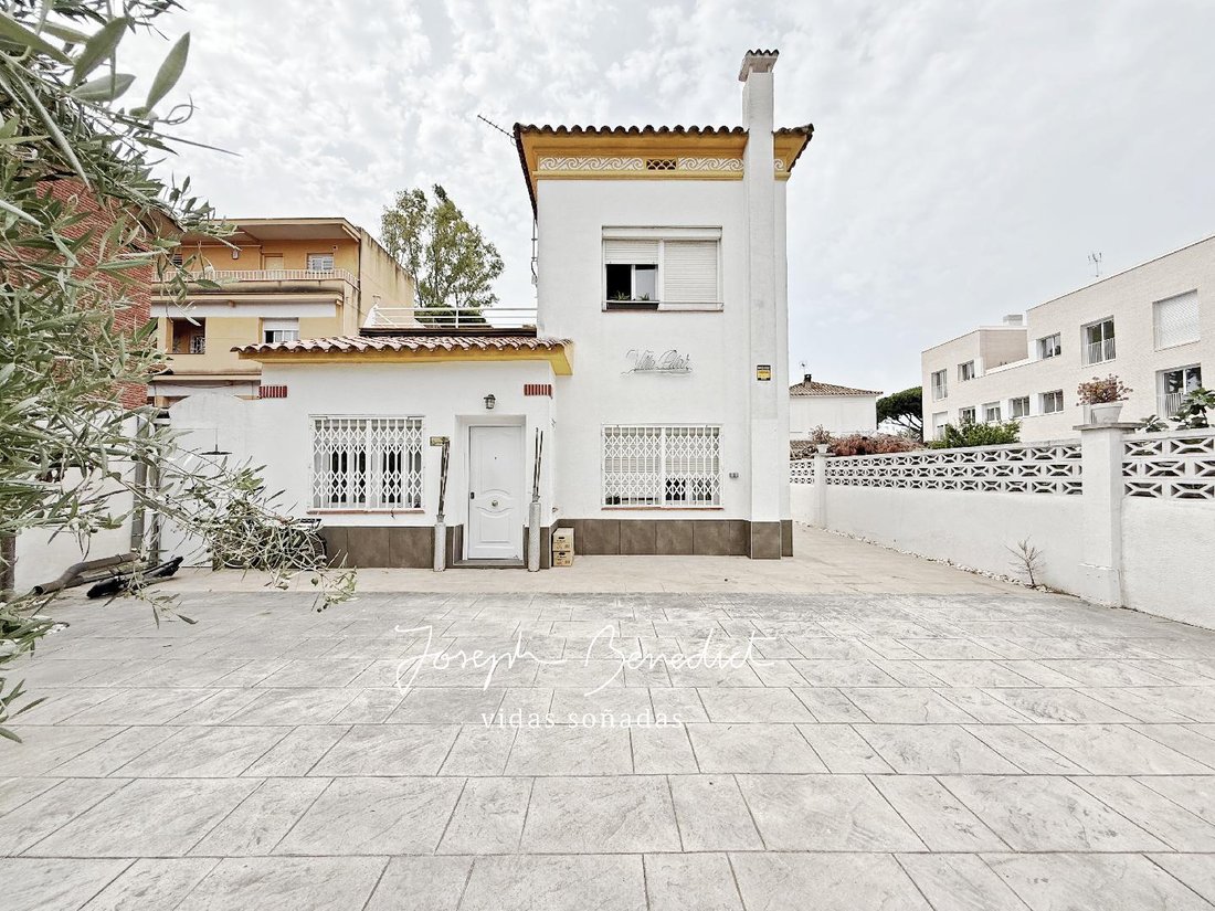 House in Castelldefels, Catalonia, Spain 1 - 18311961