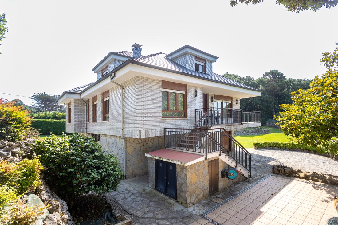 Casa a Arnuero, Cantabria, Spagna 1 - 18314382