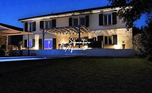 House in Calignac, Nouvelle-Aquitaine, France 1