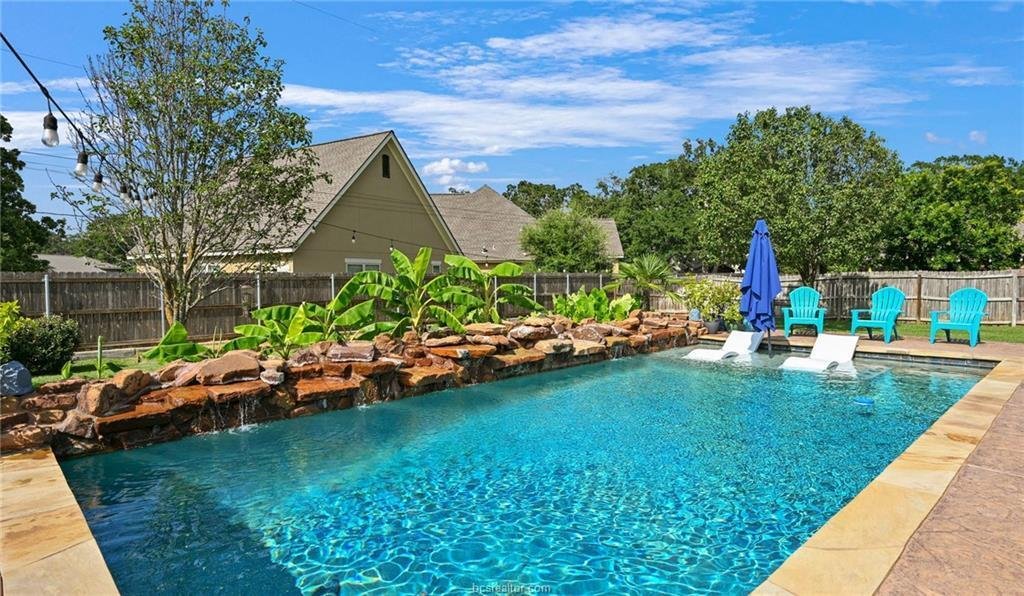 House in Caldwell, Texas, United States 3 - 18313300