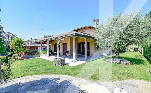 Villa en Casnate con Bernate, Lombardía, Italia 1