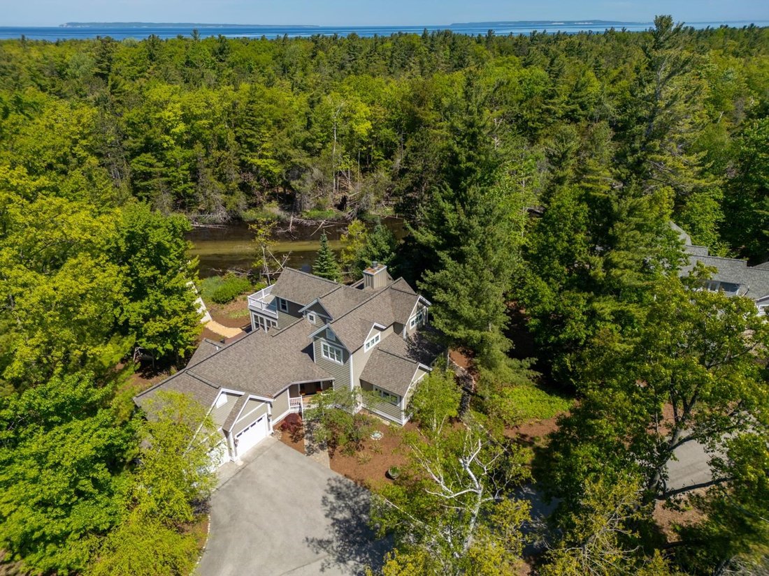 Condo in Glen Arbor, Michigan, United States 1 - 18307862