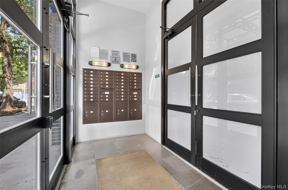 Condo in New York, New York, United States 4 - 18313165